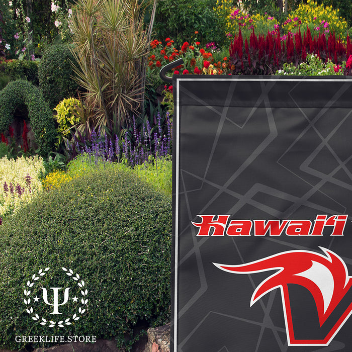 University of Hawaii HILO Garden Flags