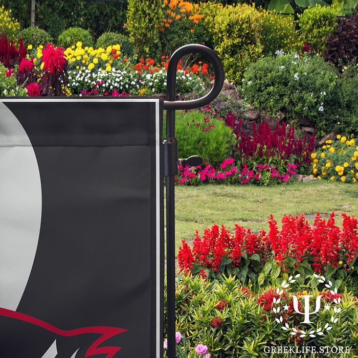 University of Hawaii WEST O'AHU Garden Flags