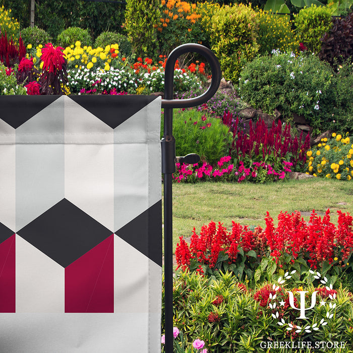 University of Hawaii WEST O'AHU Garden Flags