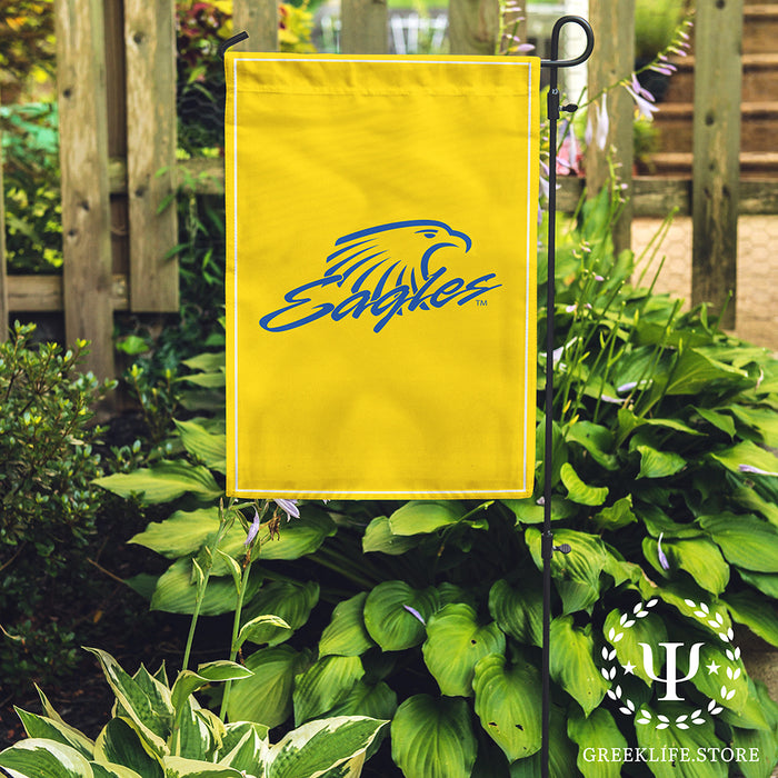 Embry-Riddle Aeronautical University Eagles Garden Flags