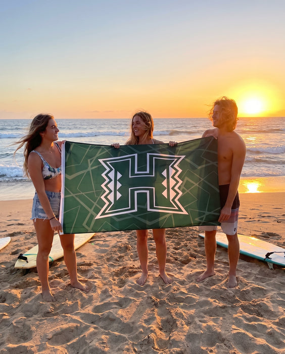 University of Hawaii MANOA Flags and Banners — lifestyle scene